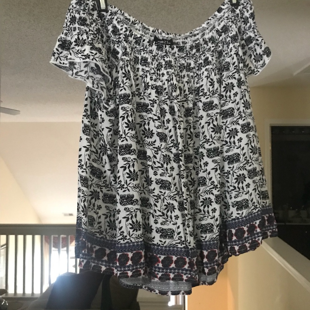 Crop top lightweight , wore once